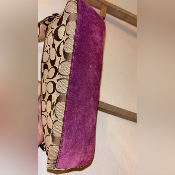 Coach Signature Shoulder Bag with Pink Accent - Picture 4 of 6